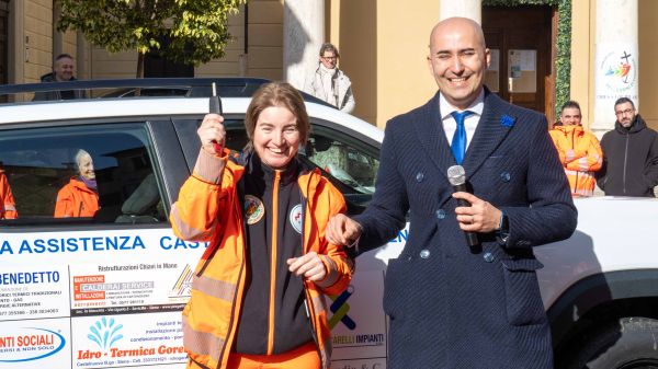 Una nuova Dacia Duster per la Pubblica Assistenza di Castelnuovo Berardenga