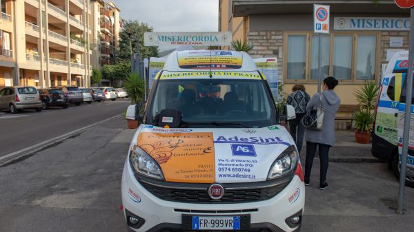 Consegna Fiat Doblò Associazione Misericordia Mezzana